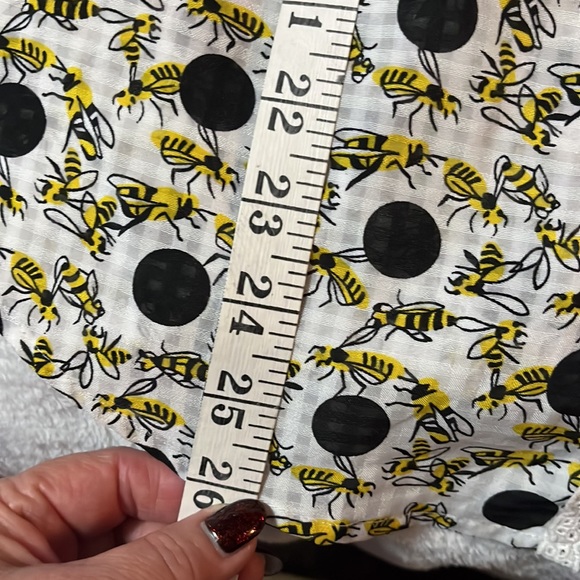 ModCloth BEE and Polka dot sleeveless top! - Picture 13 of 13
